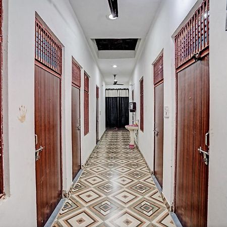 Oyo Double Ss Hotel Hāthras Esterno foto